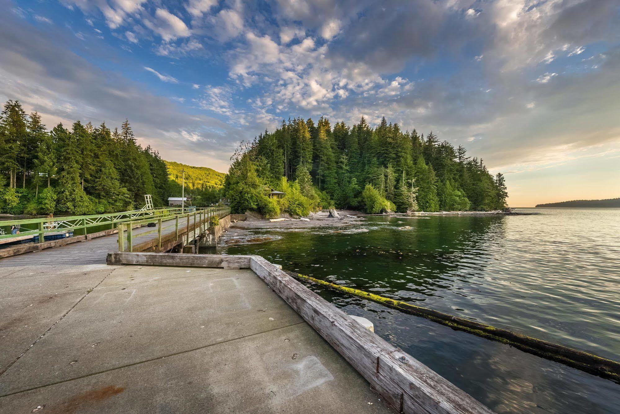 Wild Renfrew Seaside Cottages Порт-Ренфрю Экстерьер фото